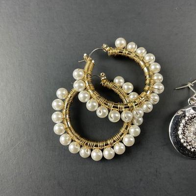 -226- COSTUME JEWELRY | Miscellaneous Gold Tone Earrings