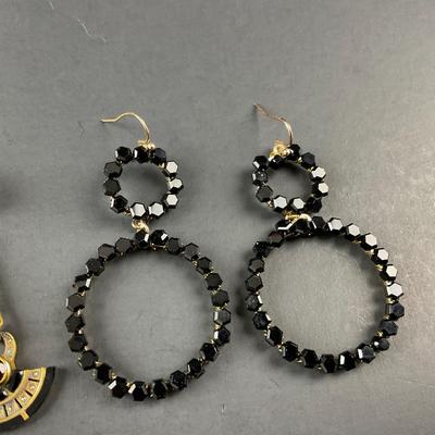 -227- COSTUME JEWELRY | Miscellaneous Unique Earrings