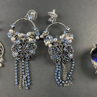-228- COSTUME JEWELRY | Miscellaneous Earrings & Pendant