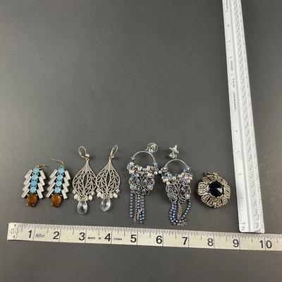 -228- COSTUME JEWELRY | Miscellaneous Earrings & Pendant