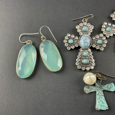 -229- COSTUME JEWELRY | Blue & Crosses Earrings