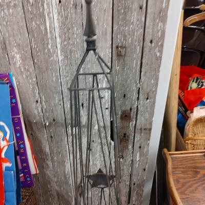 Metal Garden Art Statue