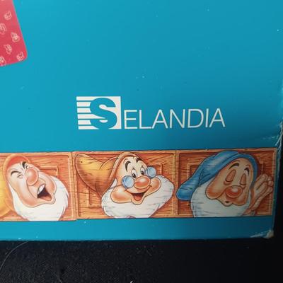 NEW "THE SEVEN DWARFS" 7 PADDED VINYL PLACEMATS