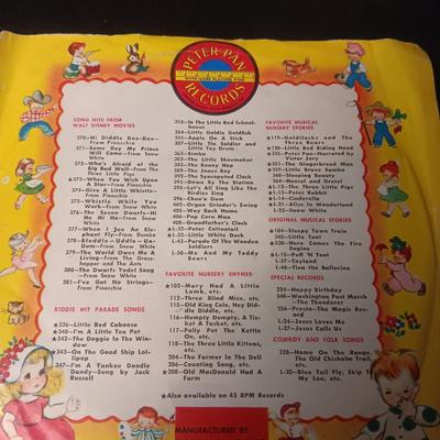 1957 KIT CARSON WESTERN SONGS AND SMOKEY THE BEAR 45 RECORDS