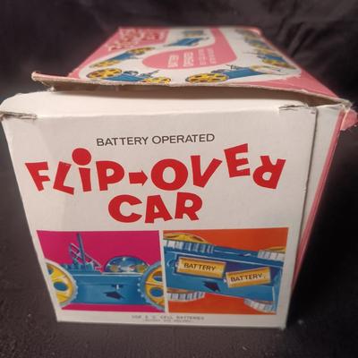 VINTAGE BATTERY OPERATED FLIP-OVER CAR