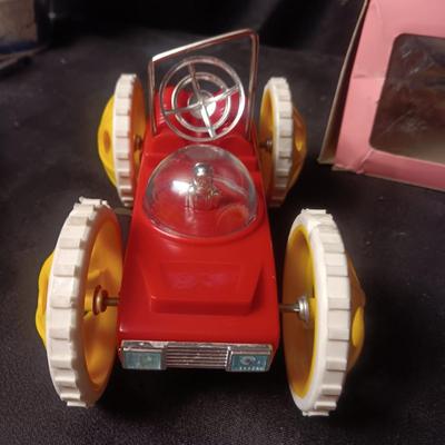VINTAGE BATTERY OPERATED FLIP-OVER CAR