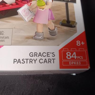 NEW AMERICAN GIRL 'GRACE'S PASTRY CART"