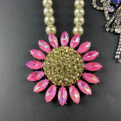 -243- BETSY JOHNSON | Colorful Necklaces | Marked