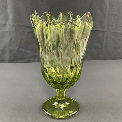 -253- FENTON | Green Thumbprint Handkerchief Glass Vase