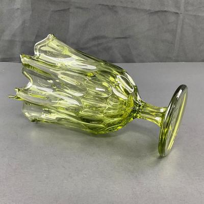 -253- FENTON | Green Thumbprint Handkerchief Glass Vase