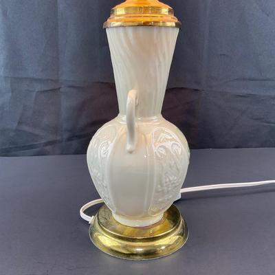 -260- BELLEEK | Shamrock Ireland Porcelain Lamp | Works