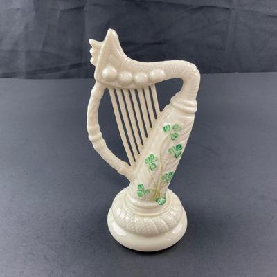 -262- BELLEEK | Donegal Irish Harp Shamrock Figure | 7th Mark