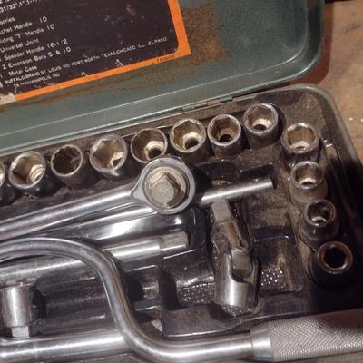 Buffalo 1/2" Drive Socket Wrench Set with Metal Storage Box