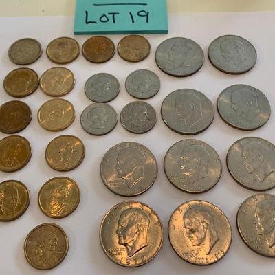 US Dollar & Half Dollars Lot Bicentennial Susan B Anthony Ike Dollars 2000 Sacagaweas +