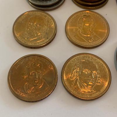 US Dollar & Half Dollars Lot Bicentennial Susan B Anthony Ike Dollars 2000 Sacagaweas +