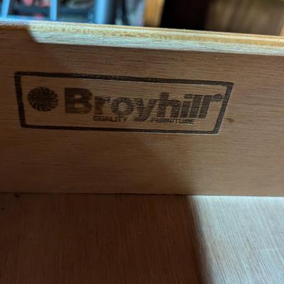 Broyhill 5 Drawer Dresser