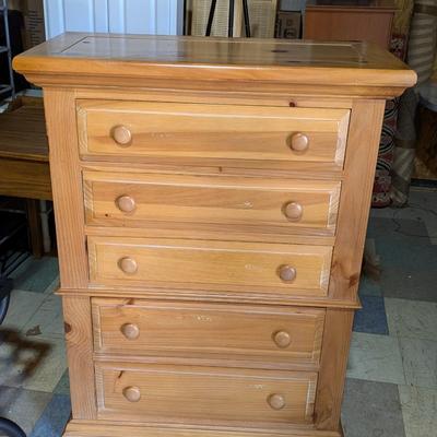Broyhill 5 Drawer Dresser