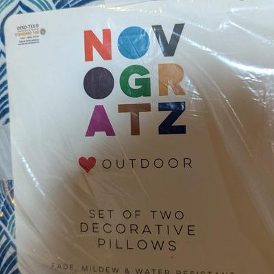 NOV OGR ATZ Outdoor Set Of Two Decorative Pillows New In The Package