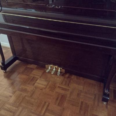 Gebr Perzina Upright Piano GP-122 48" Mahogany Cabinet