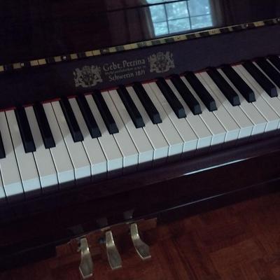 Gebr Perzina Upright Piano GP-122 48" Mahogany Cabinet