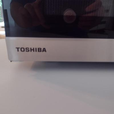 Toshiba 1200 Watt Microwave- In Working Condition