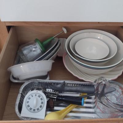 Large Collection of Kitchen Ware- Dinnerware, Bake Ware, Storage Containers, Pots, Pans, etc.