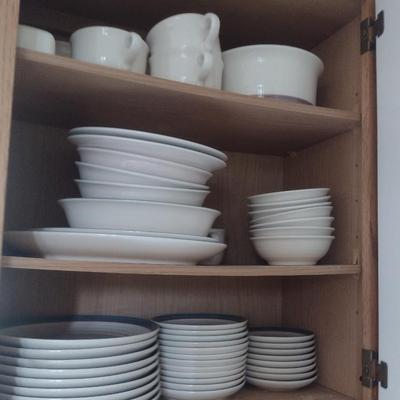 Large Collection of Kitchen Ware- Dinnerware, Bake Ware, Storage Containers, Pots, Pans, etc.