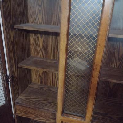 Single Unit Double Door China Cabinet