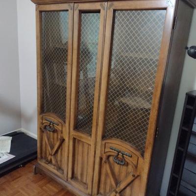 Single Unit Double Door China Cabinet