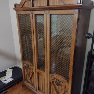 Single Unit Double Door China Cabinet