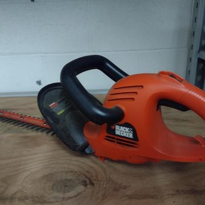 Black & Decker 22" Electric Hedge Trimmer
