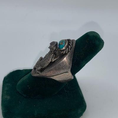 Native American Pawn Silver and Turquoise Horned Frog/Horny Toad Ring