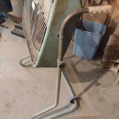 Dominion 23 Inch Box Fan on Stand- In Working Condition