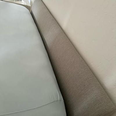 King Platform Bed Frame and Headboard W/O Mattress