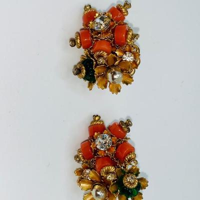 Miriam Haskell Baroque pearl coral & jade costume jewelry pin & earrings