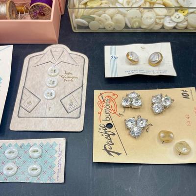 Vintage Plastic Spool Thread Holder and Button Lot