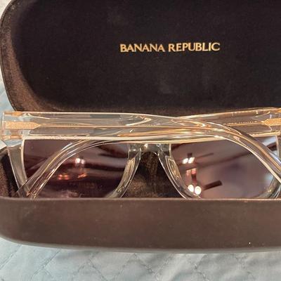Women’s Banana Republic Sunglasses