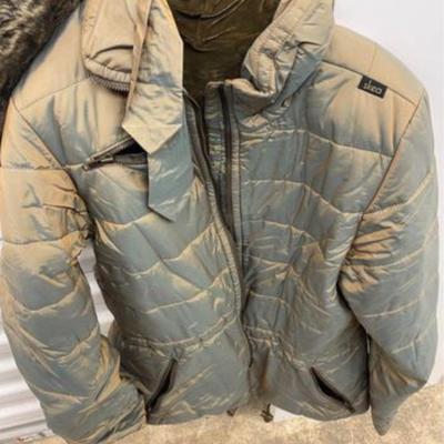 Ladies SKEA Ski Jacket-Fur Trimmed -Matching Hat and Turtleneck