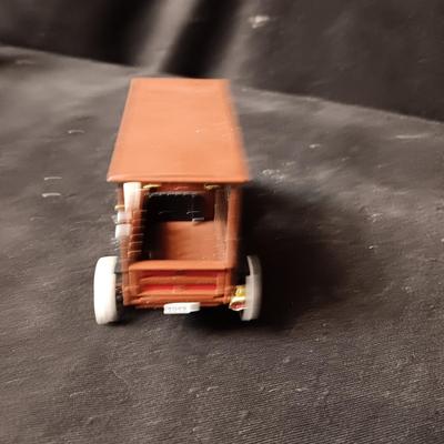 3 SCALED MODELS OF ANTIQUE VEHICLES