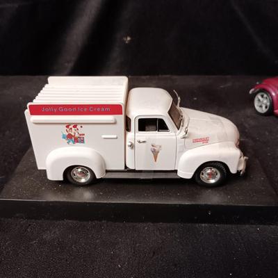 2 DIE-CAST MODEL VEHICLES
