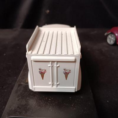 2 DIE-CAST MODEL VEHICLES