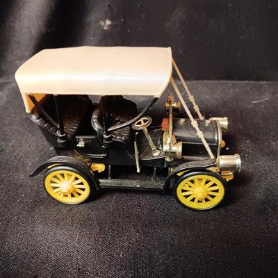3 SCALED MODEL ANTIQUE CARS