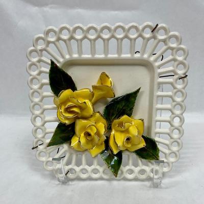 Ceramic Yellow. Roses on white open lattice background Capodimonte