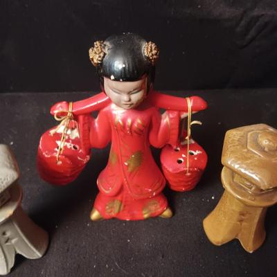 ASIAN THEMED SHAKERS
