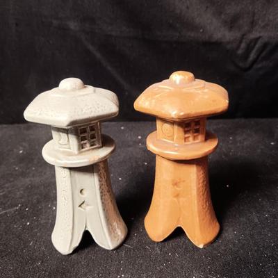 ASIAN THEMED SHAKERS