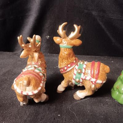 CHRISTMAS THEMED SHAKERS