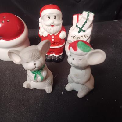 CHRISTMAS SHAKERS