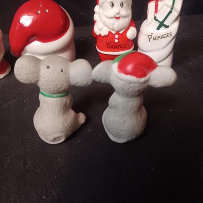 CHRISTMAS SHAKERS