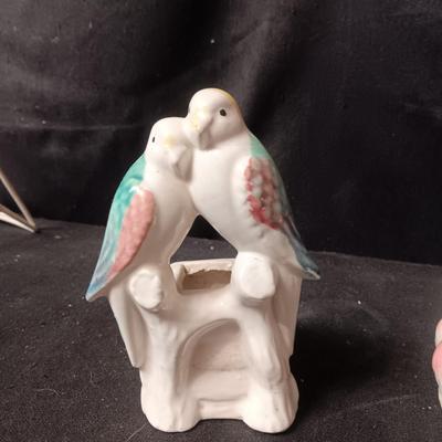 VINTAGE BIRD POT, DUCK SHAKERS AND SMALL BABY FIGURINES