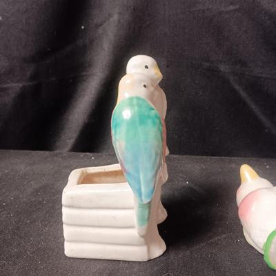 VINTAGE BIRD POT, DUCK SHAKERS AND SMALL BABY FIGURINES